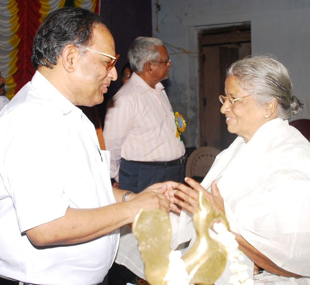 SEPTUAGENNIAL CELEBRATIONS of R M H S S - former students  Teachers meeting 