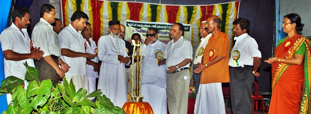 SEPTUAGENNIAL CELEBRATIONS of R M H S S - former students  Teachers meeting 